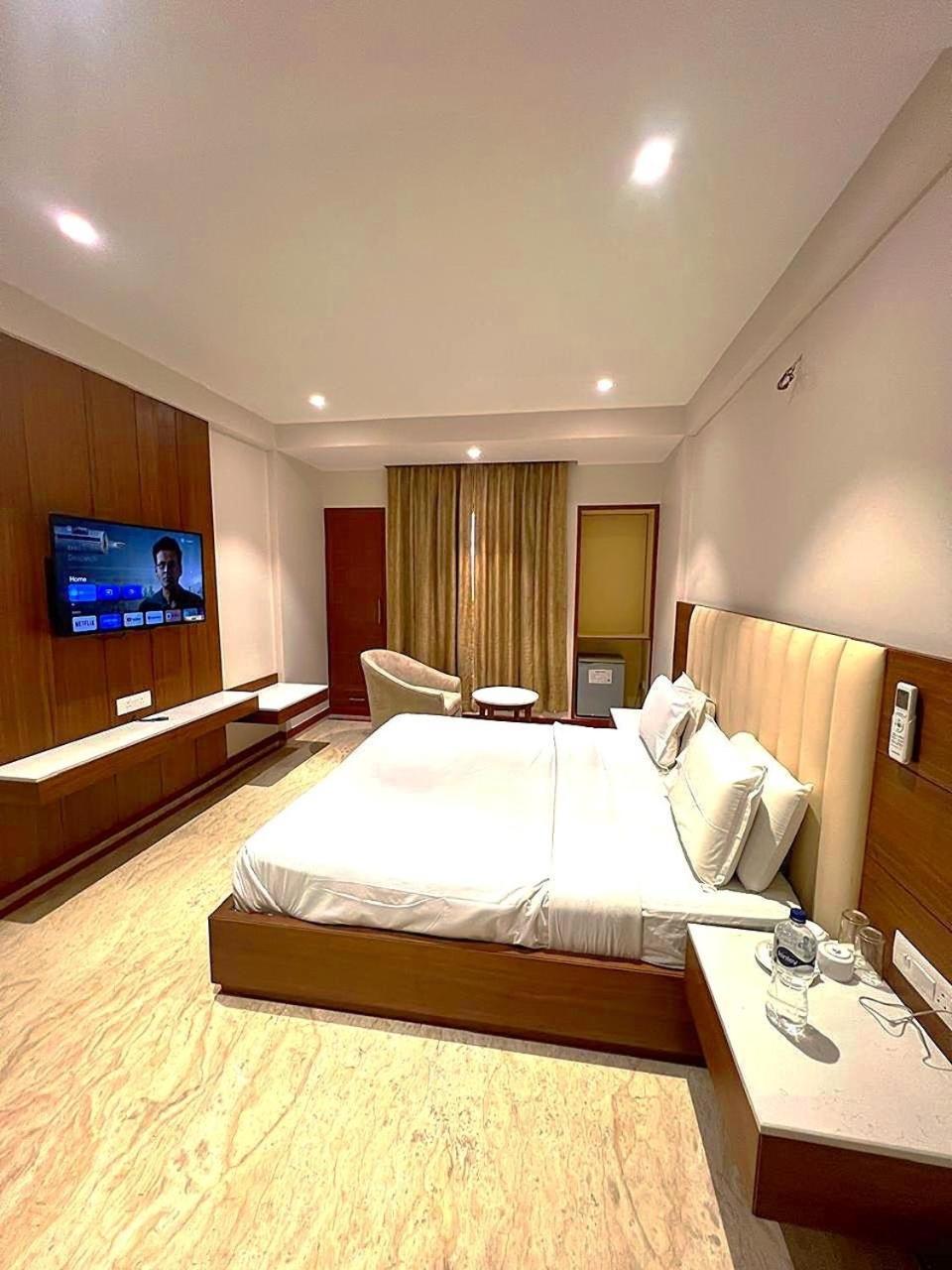 Hotel Bhoomivilas Agra  Exterior photo